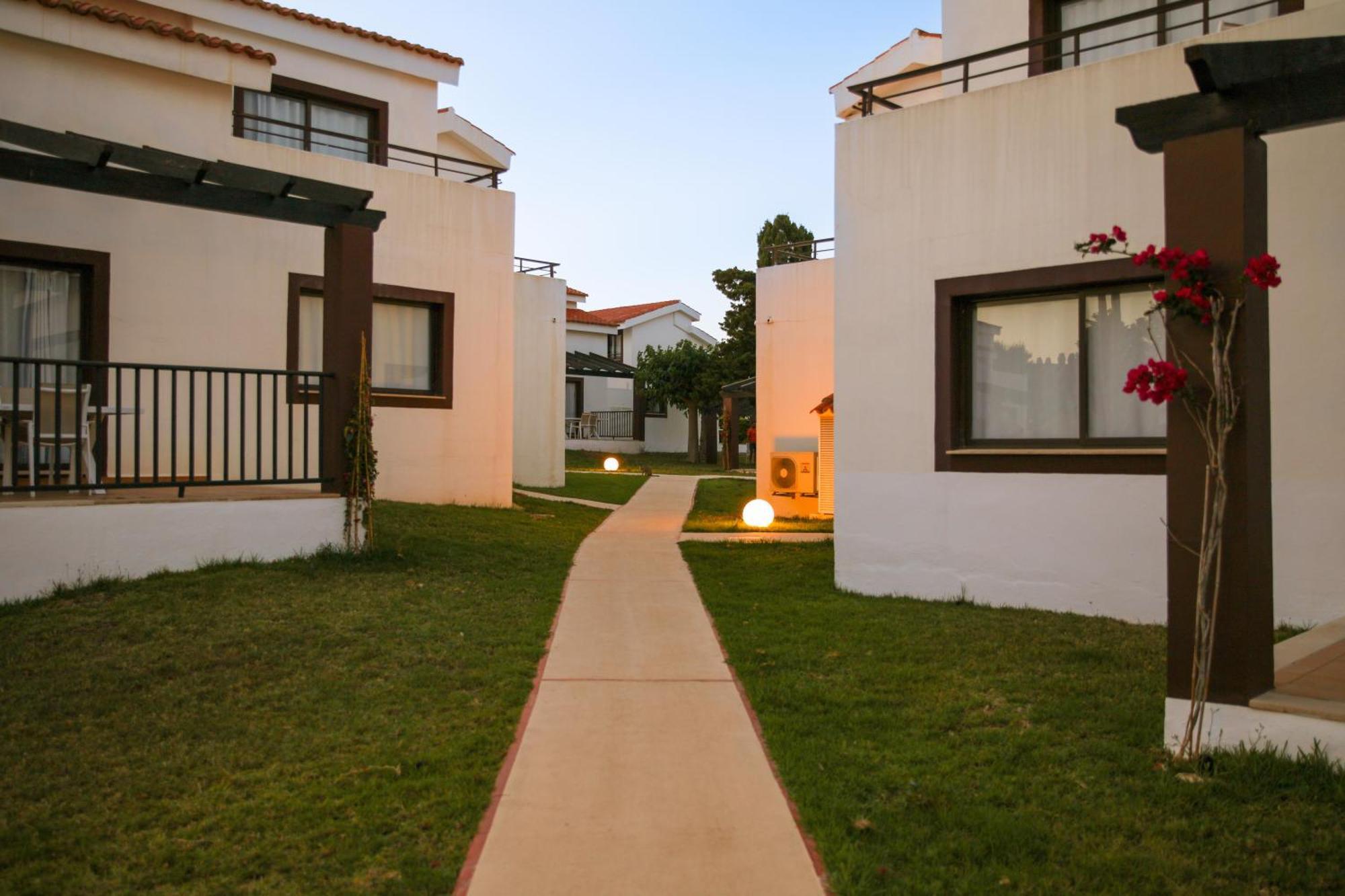 Nuramar Aparthotel Cala en Bosch Εξωτερικό φωτογραφία